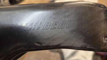Used Giant Contact Handlebar 2025 bike — image 8 of 9
