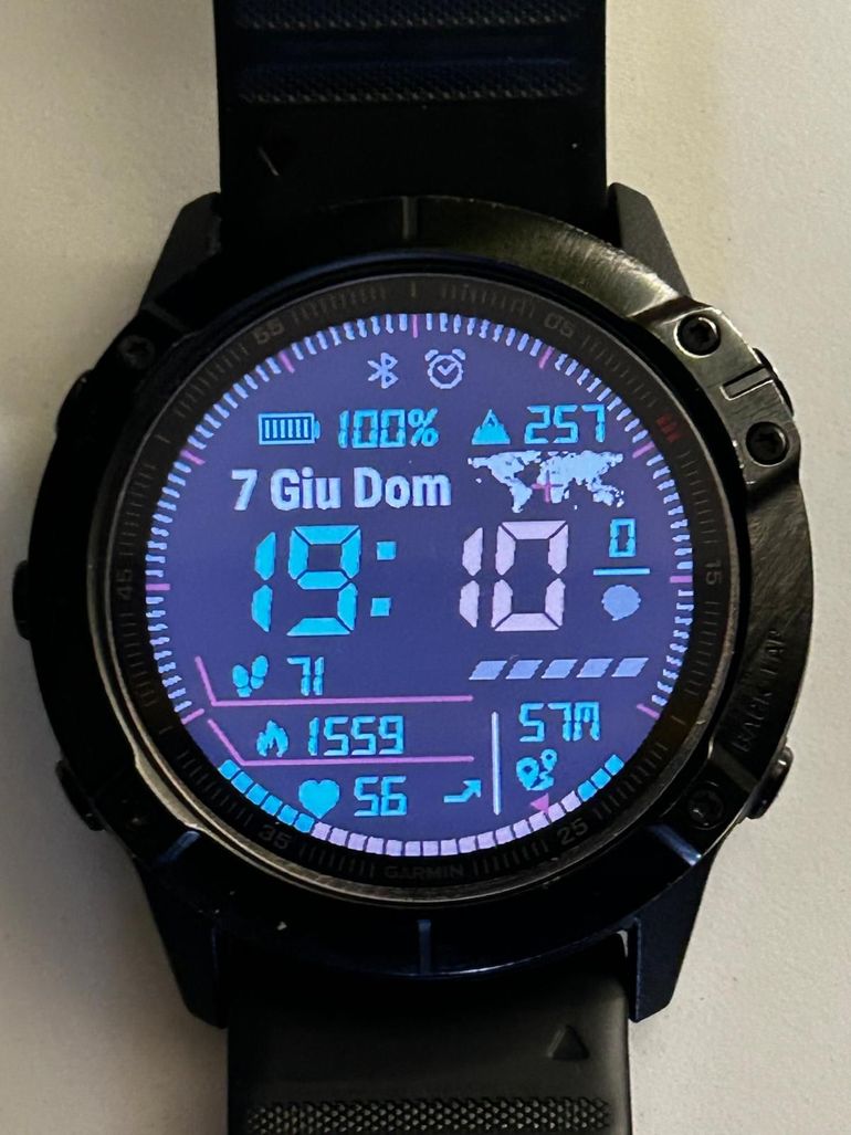 Used Garmin Fenix 6X Pro Sapphire bike — image 4 of 6