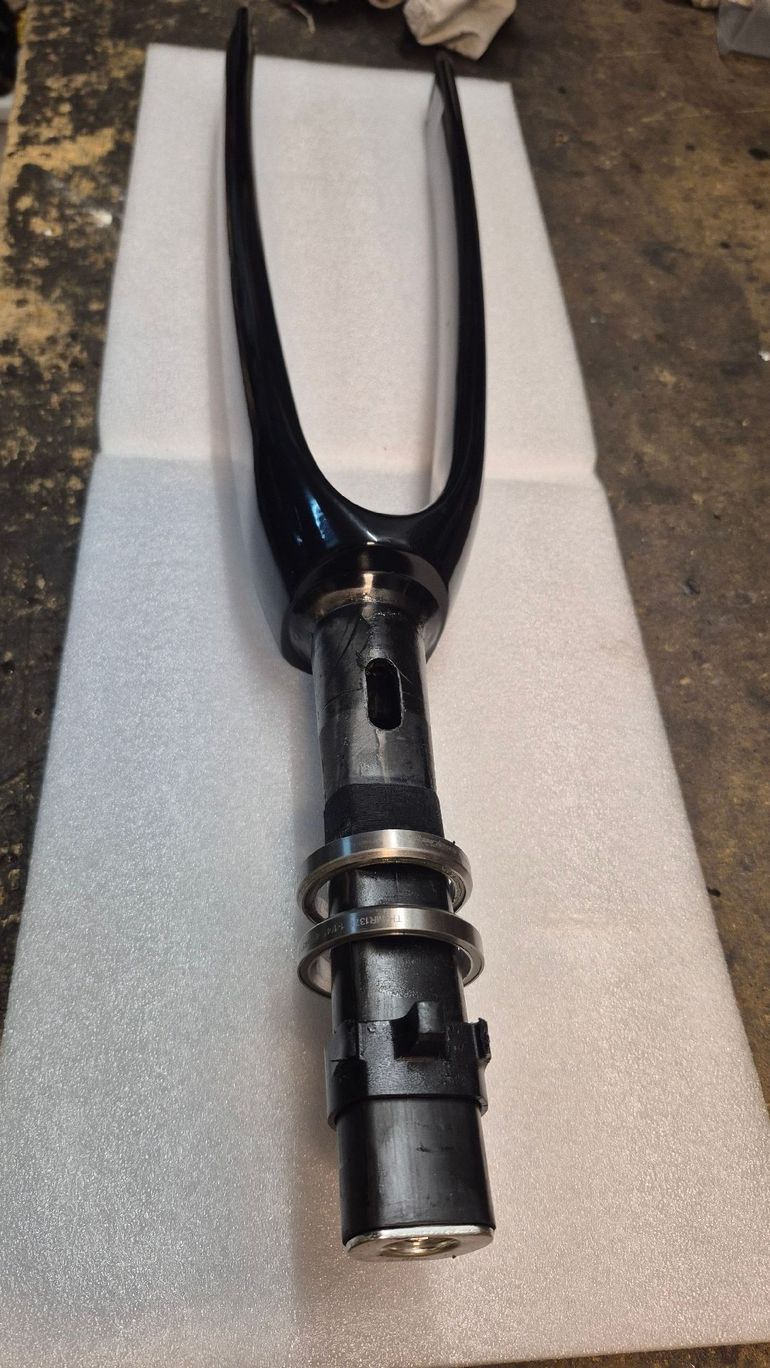 Used Giant Propel Advanced SL 0 Fork 2024 bike — image 3 of 12