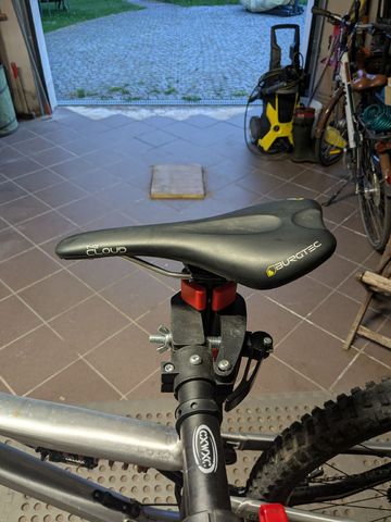 Używany Burgtec The Cloud Sattel bike — zdjęcie 2 z 3
