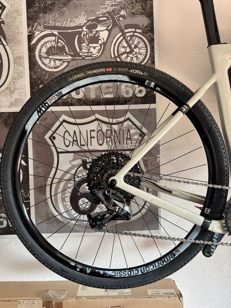 Używany American classic 29 Wheelset bike — zdjęcie 1 z 2
