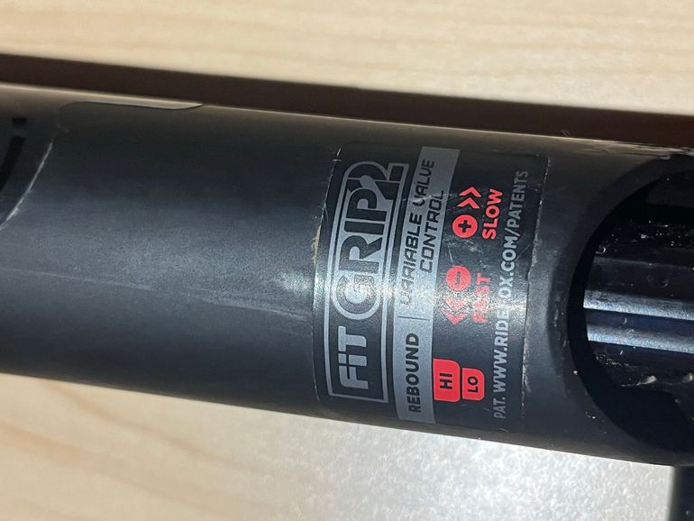 Used Fox 34 Float Factory FIT GRIP2 Fork 140mm Kashima bike — image 3 of 4