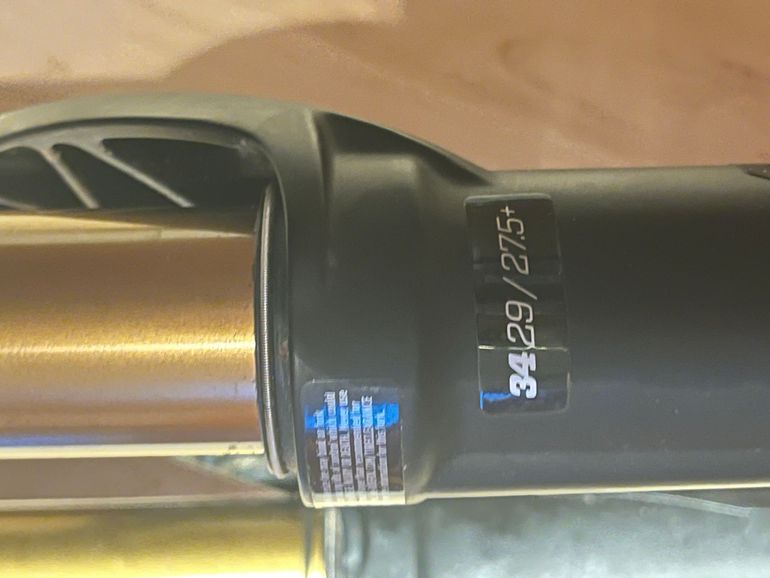 Used Fox 34 Float Factory FIT GRIP2 Fork 140mm Kashima bike — image 4 of 4