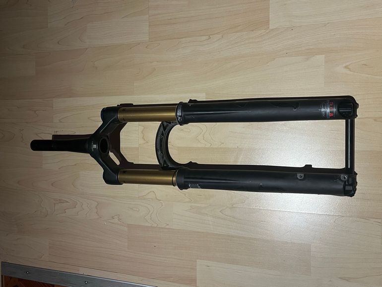 Used Fox 34 Float Factory FIT GRIP2 Fork 140mm Kashima bike — image 2 of 4