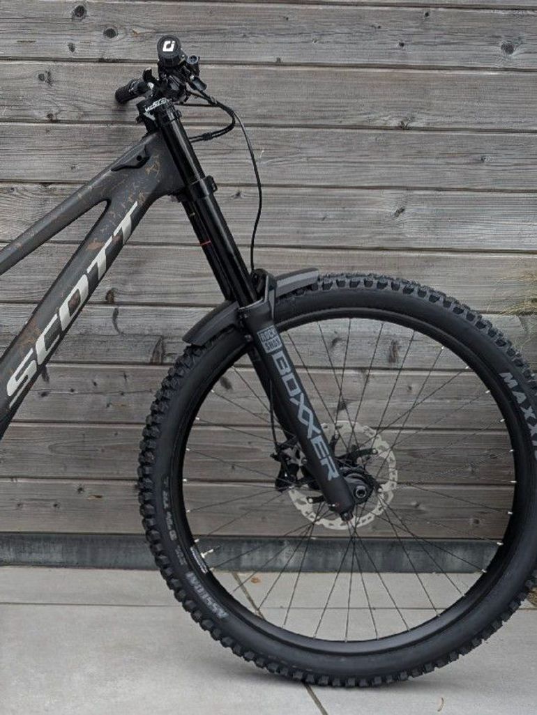 Used RockShox BoXXer Base D1 29" 200mm 2026 bike — image 1 of 2