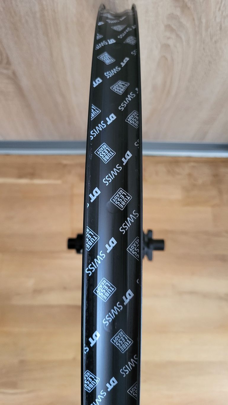 Used Dt Swiss M1900 Wheelset bike — image 6 of 8