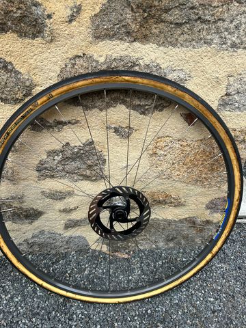 Used Mavic Roue Hope Pro 5 2025 bike — image 9 of 11