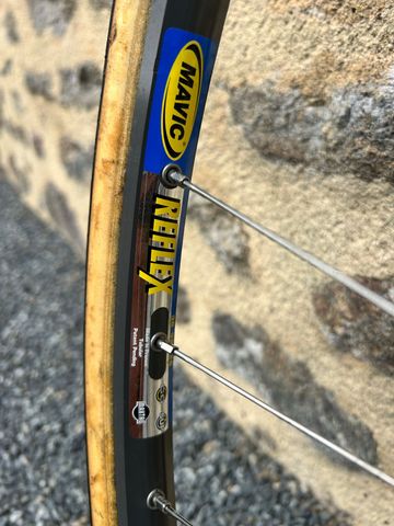 Used Mavic Roue Hope Pro 5 2025 bike — image 3 of 11