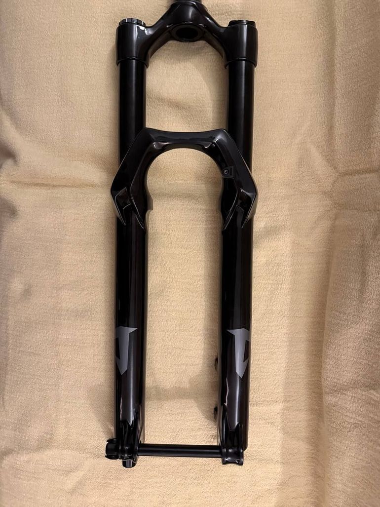Used Marzocchi Bomber Super Z 29 170mm GRIP X bike — image 1 of 7