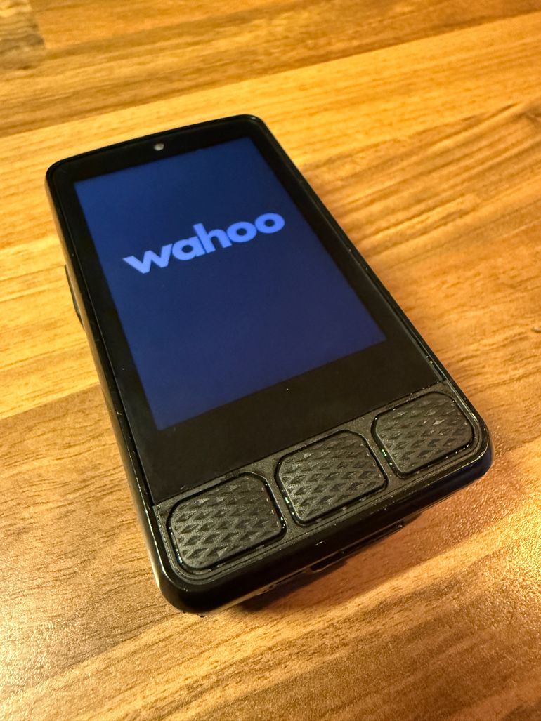 Used Wahoo ELEMNT ROAM 3 GPS Bike Computer 2025 bike — image 1 of 9