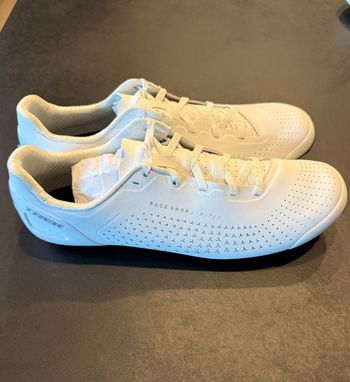 Used Trek lace shoes 2026 bike