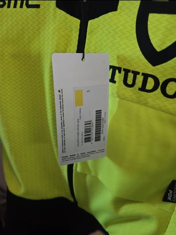 Used Assos Tudor Habu Redbull 2025 bike — image 6 of 9