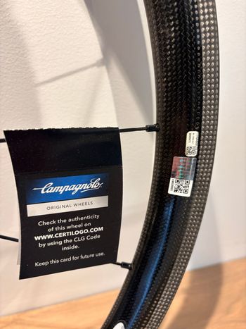 Used Campagnolo Bora Ultra 35 bike — image 2 of 7