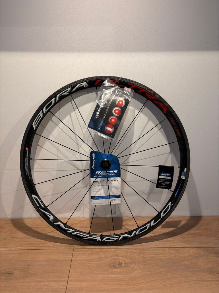 Used Campagnolo Bora Ultra 35 bike — image 1 of 7