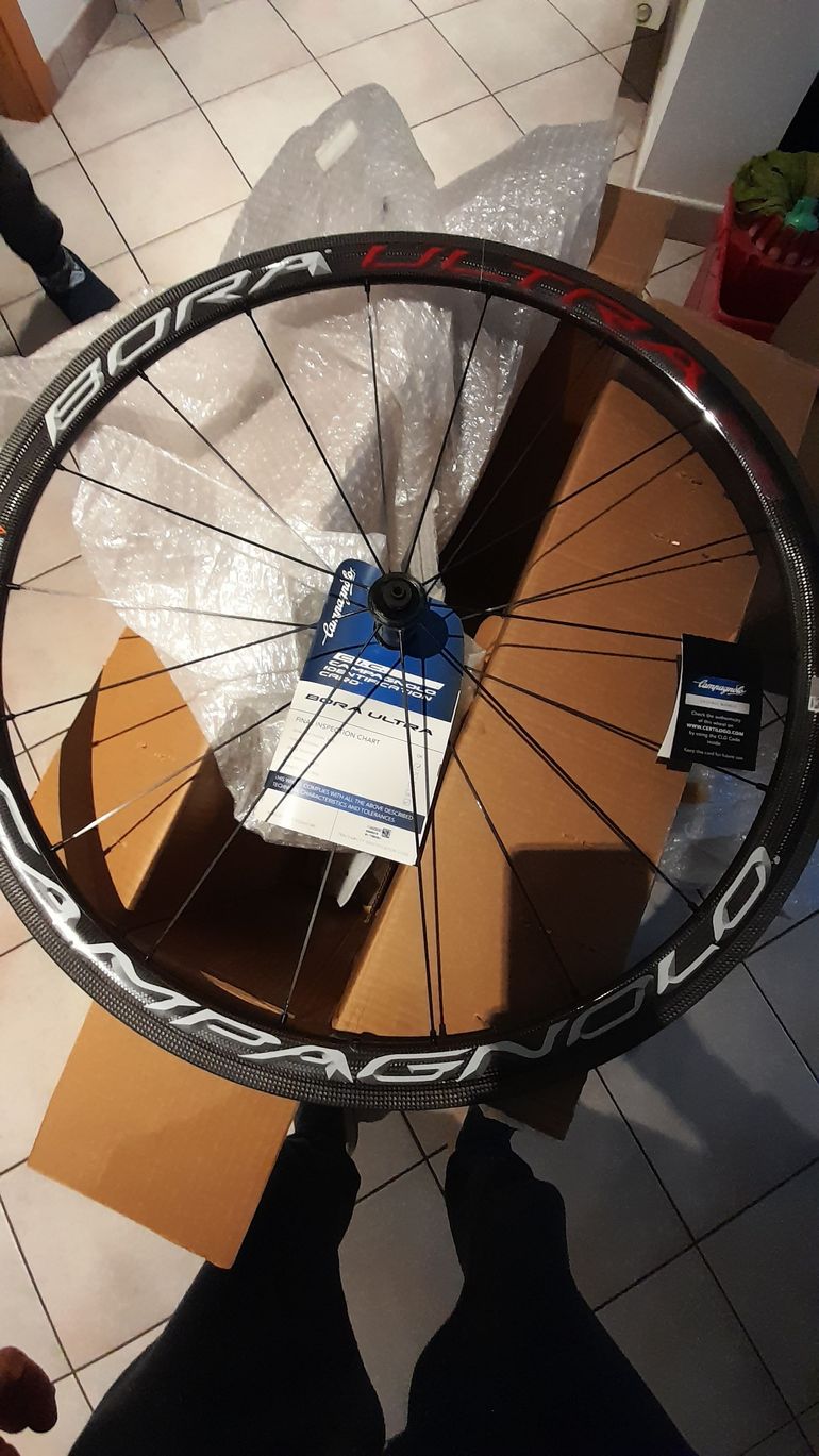 Used Campagnolo Bora Ultra 35 bike — image 3 of 4