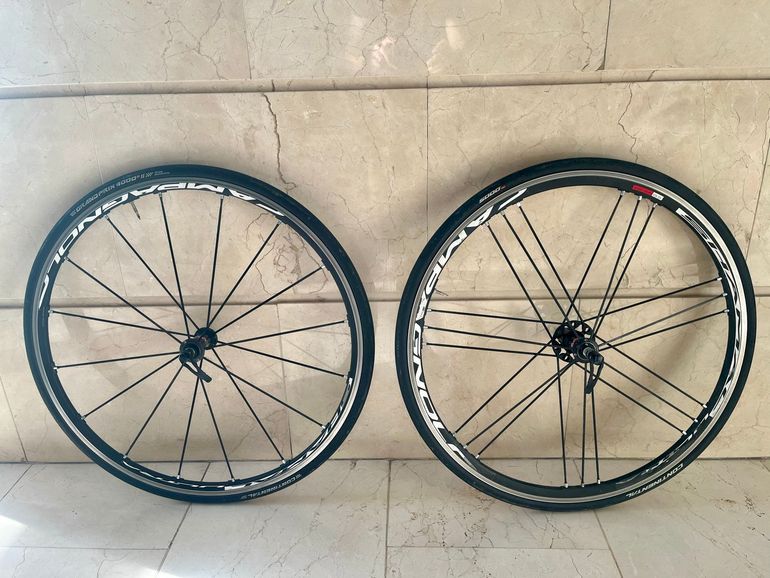 Used Campagnolo Shamal Ultra Dark Label USB bike — image 1 of 8