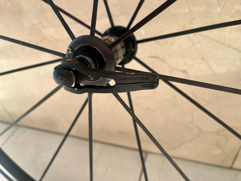 Used Campagnolo Shamal Ultra Dark Label USB bike — image 5 of 8