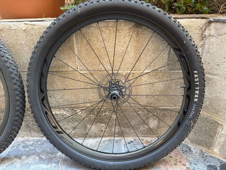 Used Roval Control SL Carbon Wheelset ~1,240gr 2020 bike — image 1 of 7