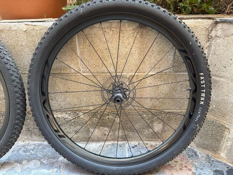 Used Roval Control SL Carbon Wheelset ~1, 240gr 2020 Wheels