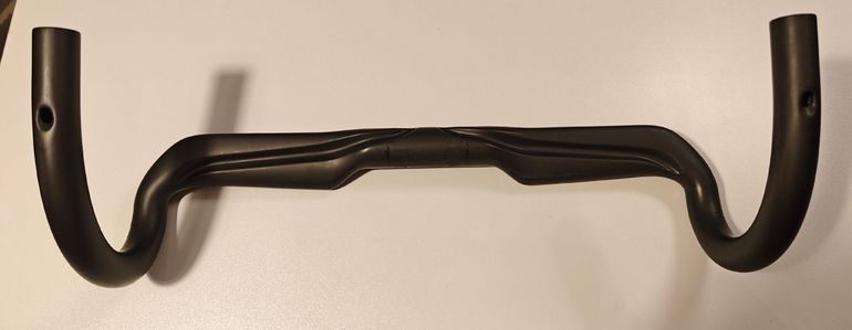 Used Cervelo HB13 Carbon Handlebar 2025 bike — image 3 of 8