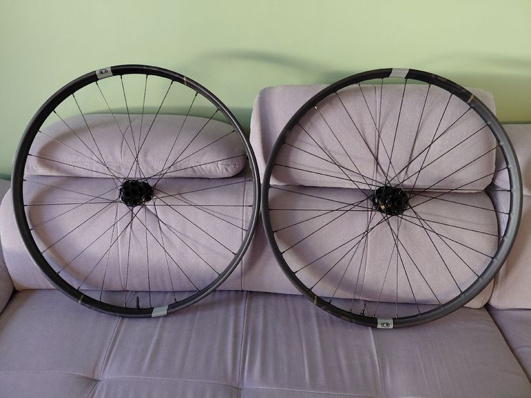 Used Crankbrothers Synthesis Enduro Carbon Wheelset 2026 bike — image 2 of 3