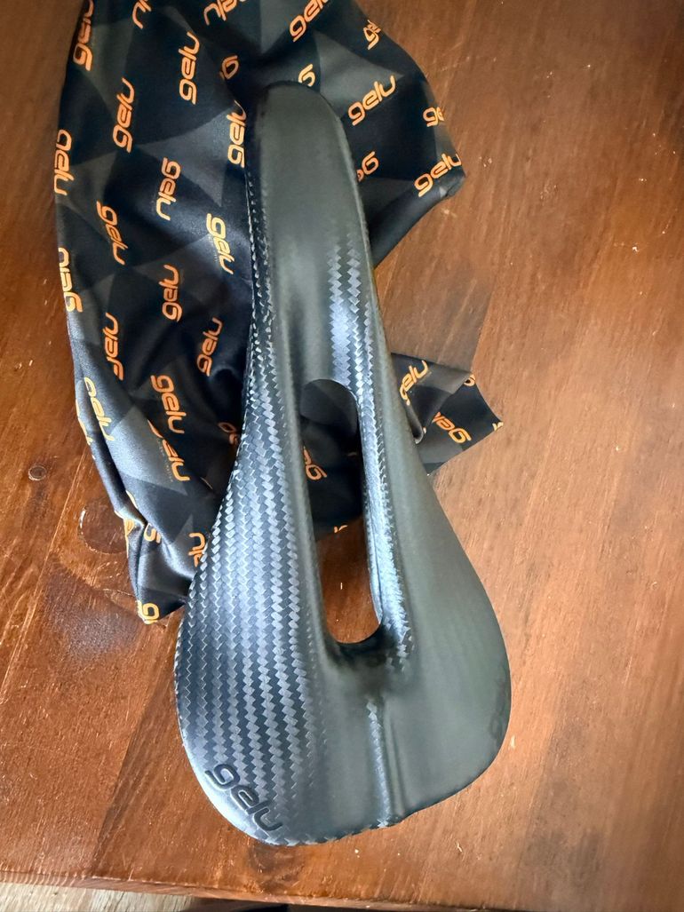 Used sella gelu s1 S-1 Carbon Saddle 2026 bike — image 3 of 3