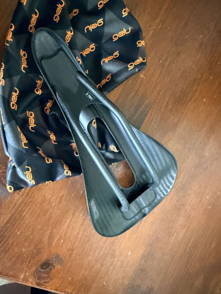 Used sella gelu s1 S-1 Carbon Saddle 2026 bike — image 2 of 3
