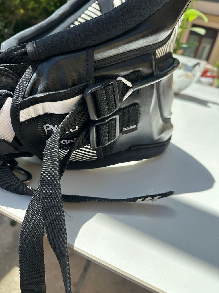 Used Dakine Pyro Kite bike — image 4 of 7