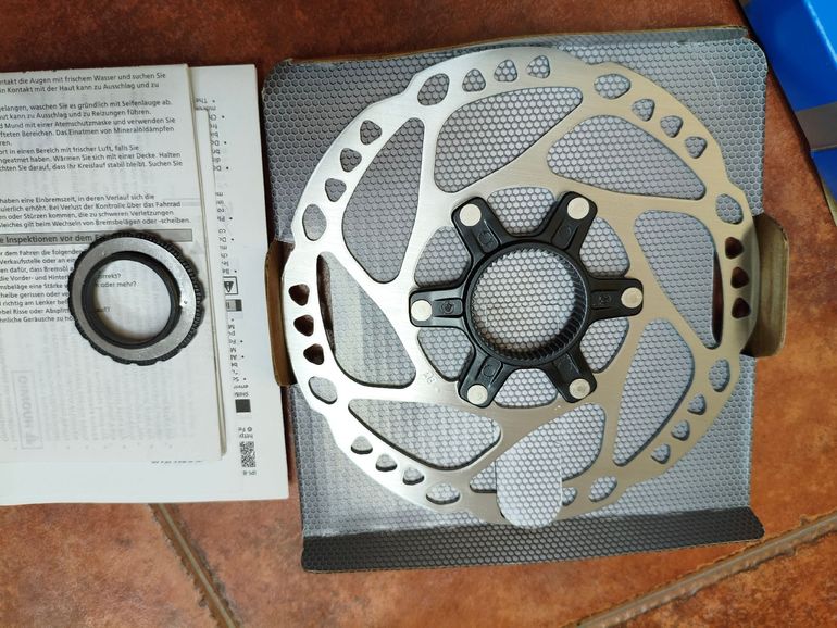 Used Shimano SM-RT64 160mm bike — image 2 of 3