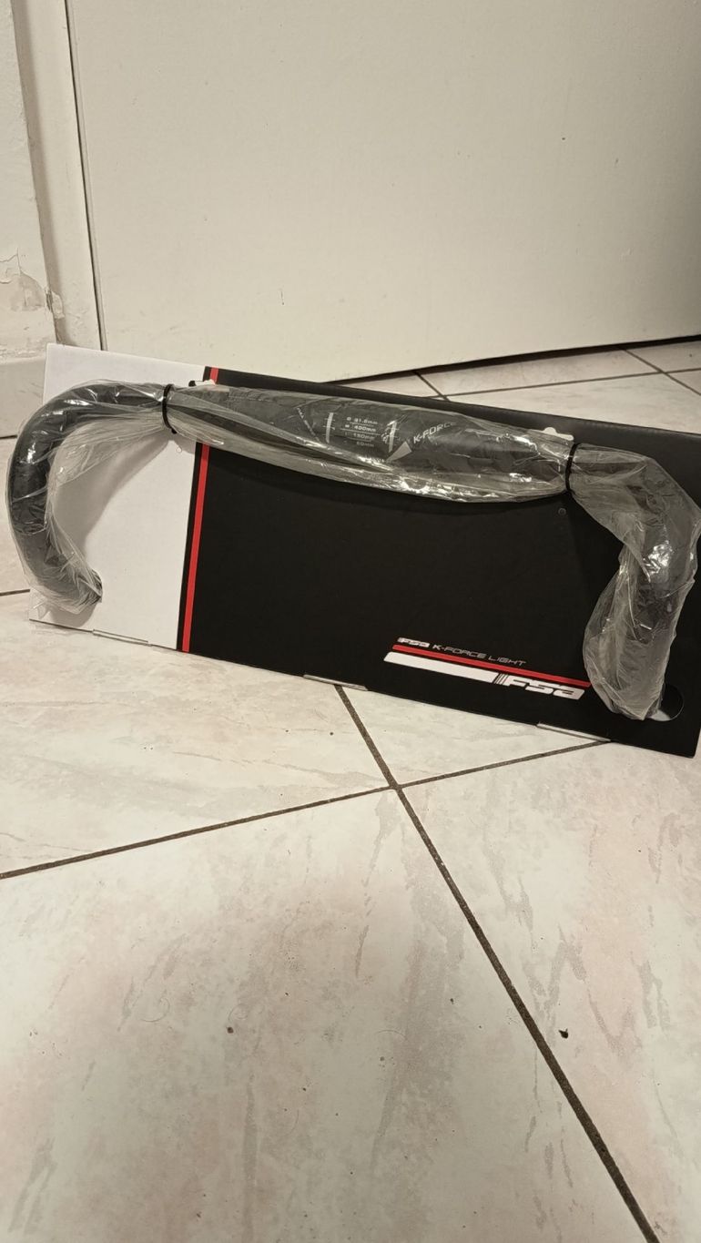 Used Fsa K-Force New Ergo 40 cm Carbon Handlebar bike — image 1 of 5