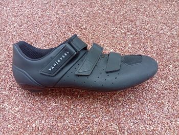 Used Van Rysel Race black 2025 bike — image 4 of 7