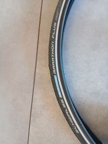 Used Schwalbe Marathon Plus 700x32c (32-622 / 28x1.25") Lot de 2 bike — image 4 of 4