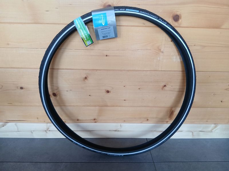Used Schwalbe Marathon Plus 700x32c (32-622 / 28x1.25") Lot de 2 Tyres & Tubes