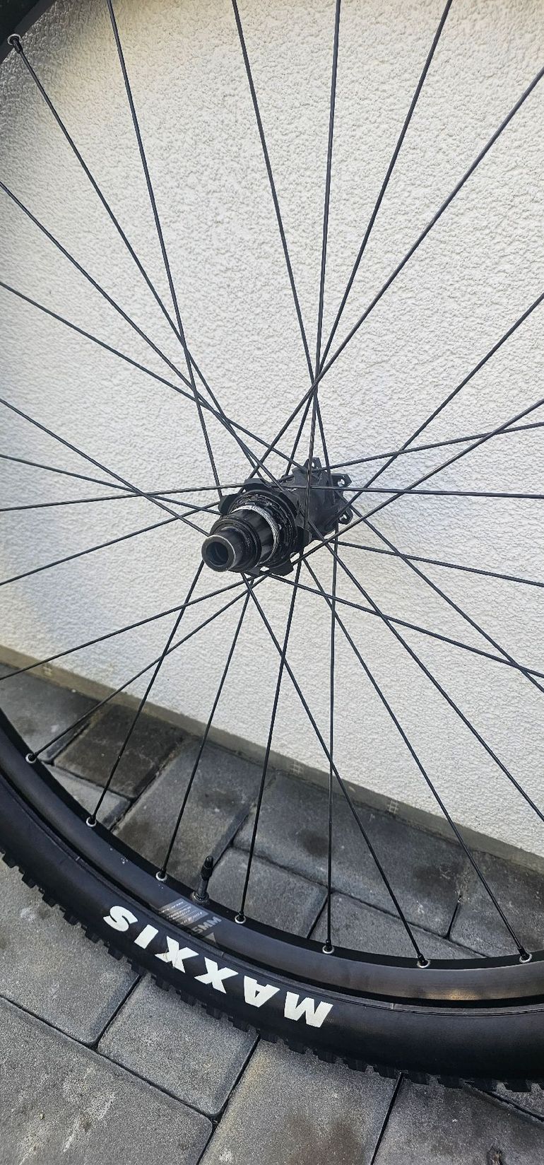 Used Dt Swiss M1900 Spline Rear 2024 bike — image 2 of 5