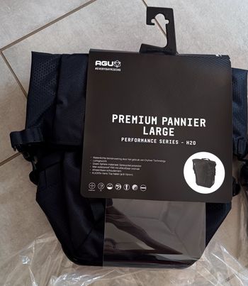 Used AGU Premium Pannier Large bike — image 3 of 3