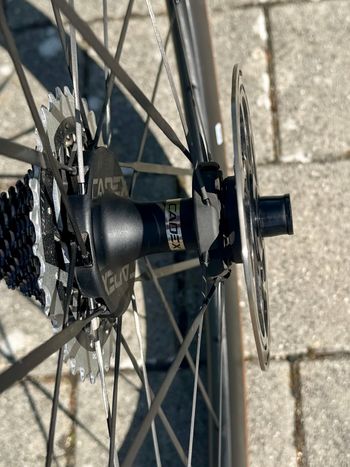 Used Cadex 50 Ultra Tubeless bike — image 4 of 5