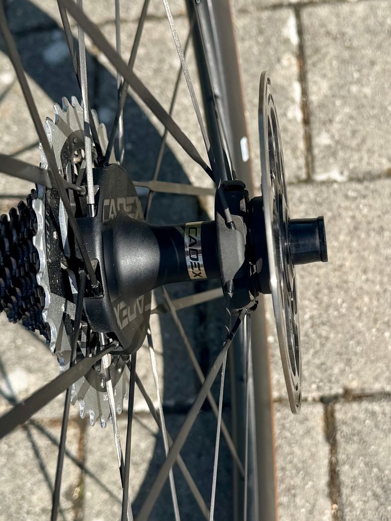 Used Cadex 50 Ultra Tubeless bike — image 4 of 5