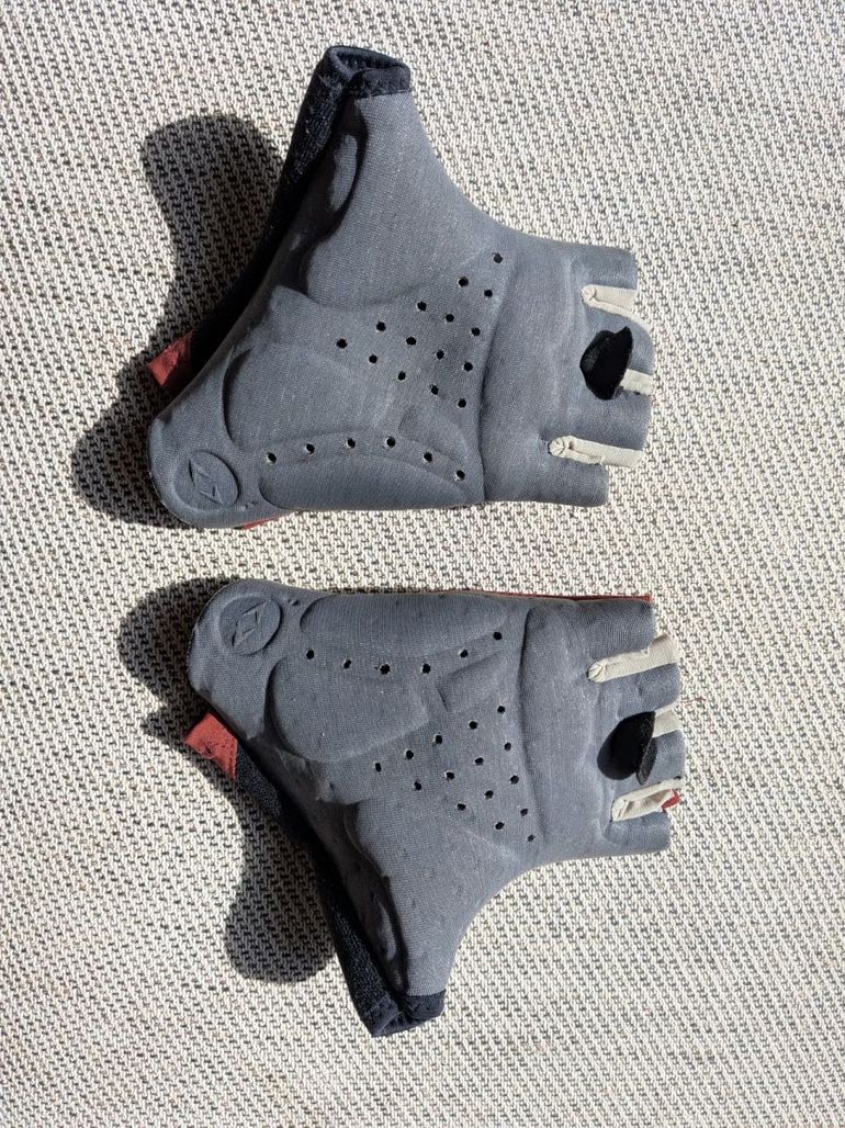 Used pedaled Odyssey Gloves, size M 2025 bike — image 2 of 2