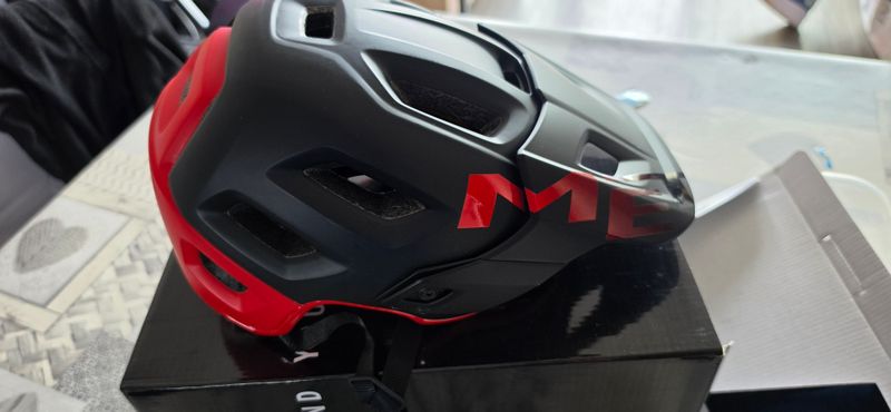 Used MET Roam MIPS Helmet 2025 Cycling Accessories