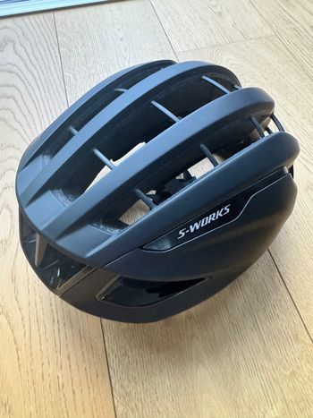 Used Specialized Prevail 3 Helmet black L 58-62 cm 2025 bike — image 7 of 9