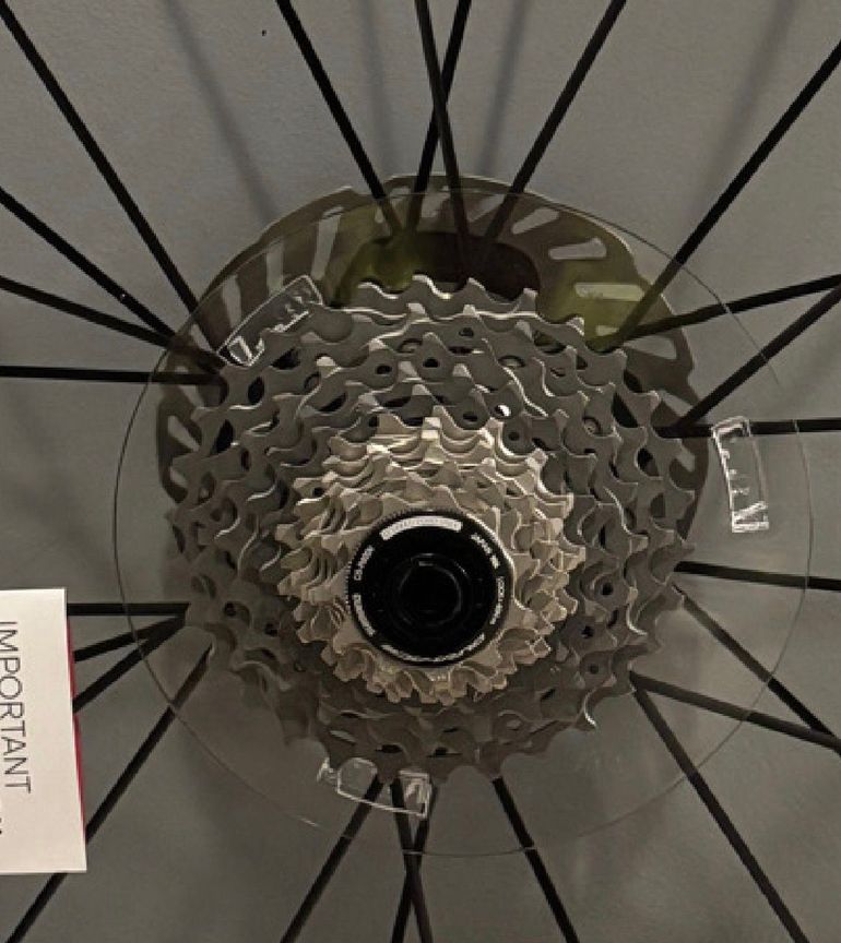 Used Shimano 11-30t Cassetta Dura Ace 2026 bike — image 1 of 2