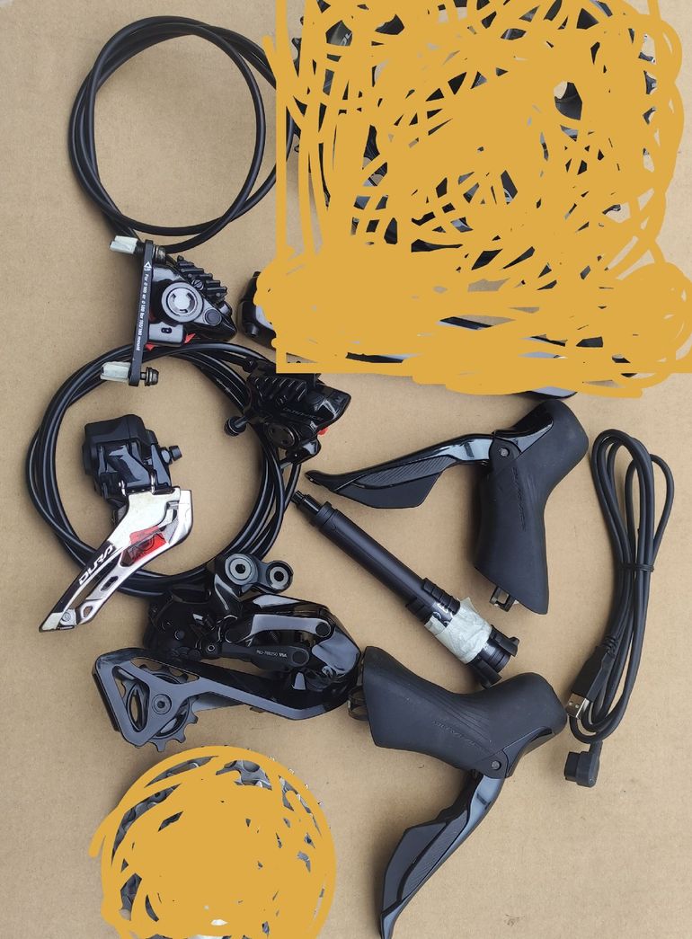 Used Shimano Groupset Dura Ace R9250 R9270 DI2 12v 2026 bike — image 2 of 4