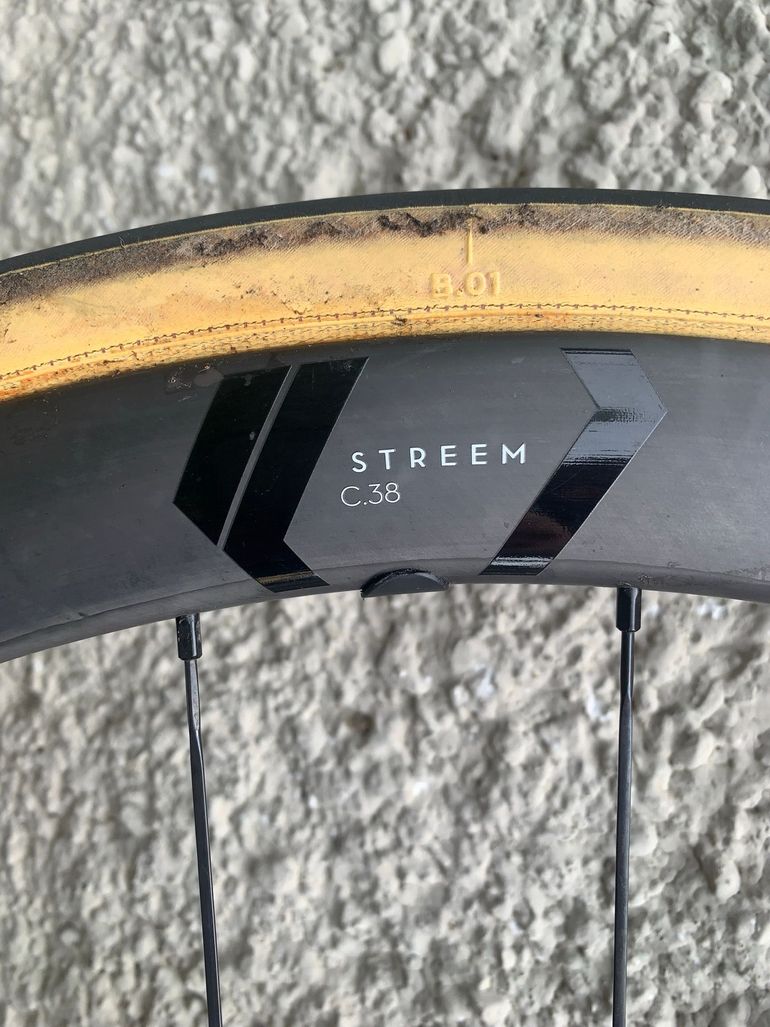 Used Newmen Streem C.35/C.38 Wheelset 2025 bike — image 6 of 8