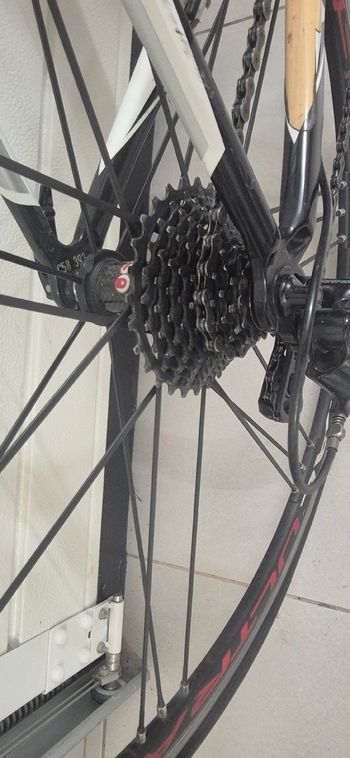 Used Campagnolo Chorus 11-speed Groupset 2013 bike — image 10 of 12