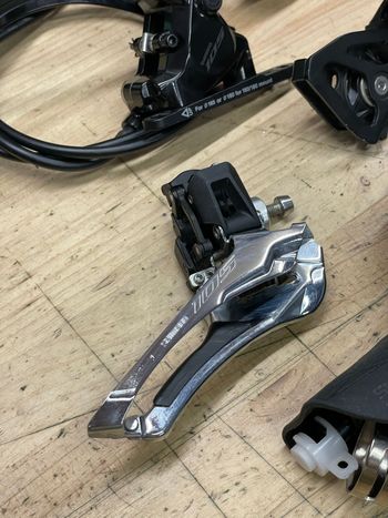 Used Shimano 105 2x12 Mechanical Group bike — image 3 of 5