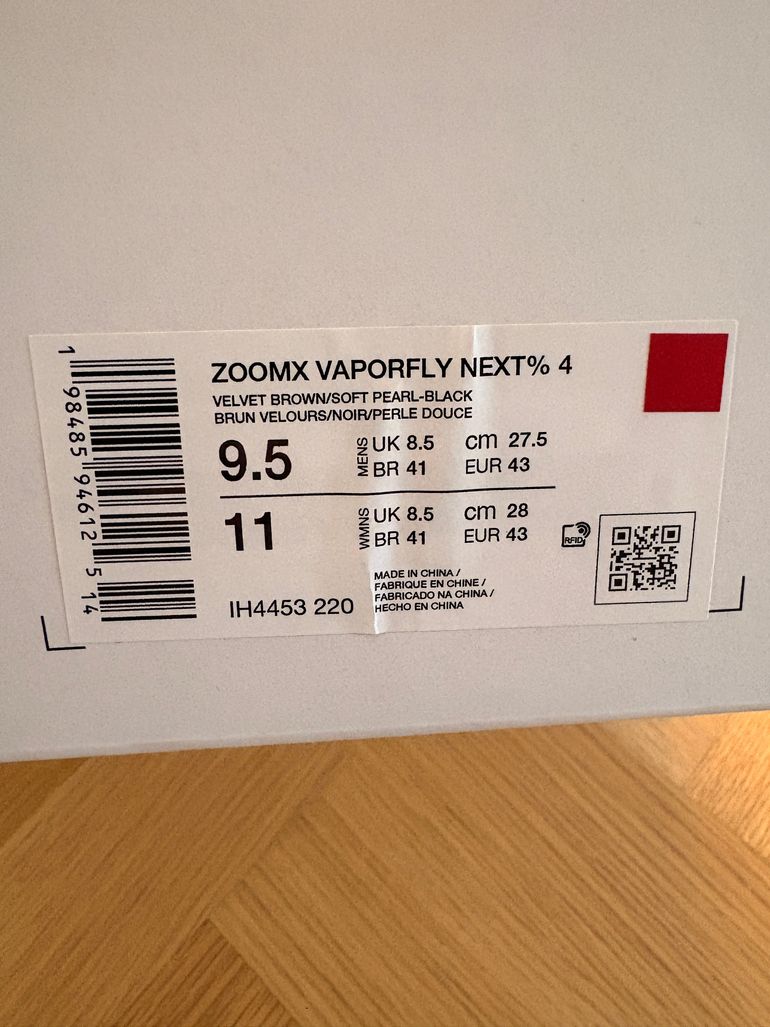 Used Nike ZoomX Vaporfly Next% 4 2025 bike — image 4 of 9