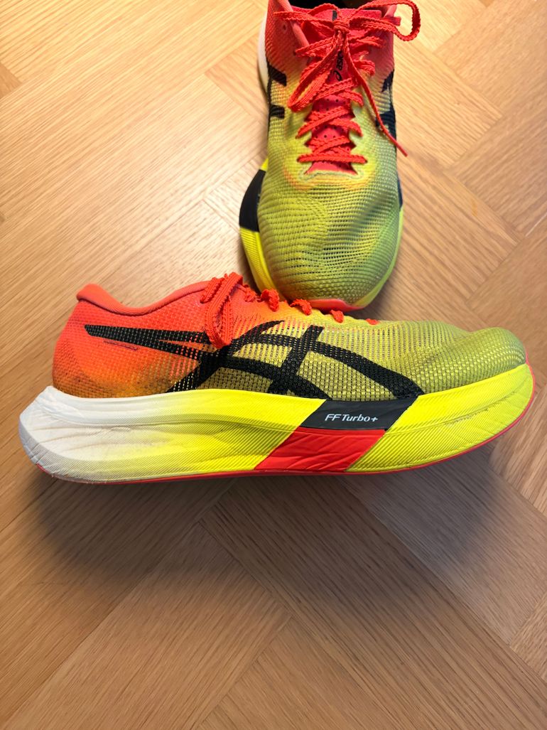 Used Asics Metaspeed Sky Paris 2024 bike — image 1 of 8