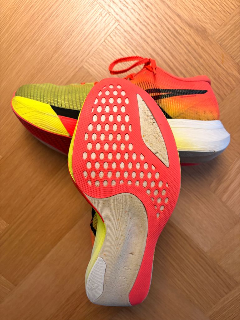 Used Asics Metaspeed Sky Paris 2024 bike — image 4 of 8