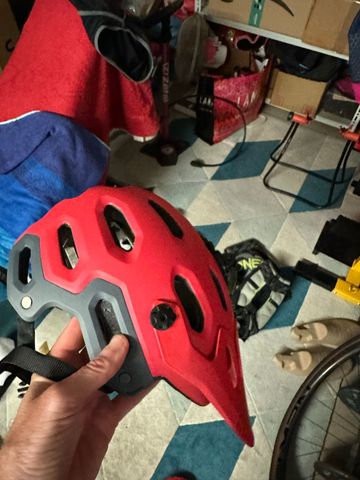 Bell Casco Helmet super r7mips bike d'occasion — image 5 sur 9
