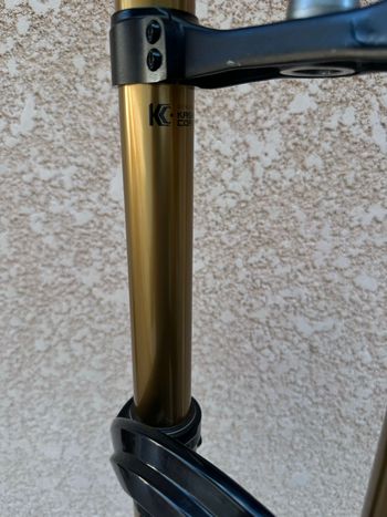 Used Fox 40 Factory GRIP X2 2022 bike — image 7 of 14
